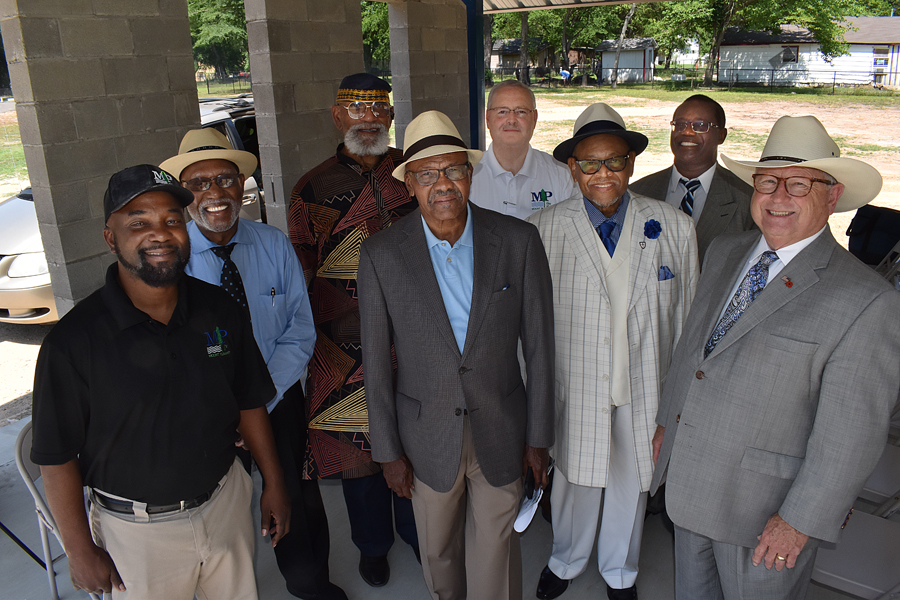 City leaders gathered for Cortznes Cemetary decoration